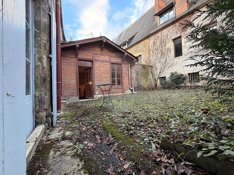 Propriété - 556 m² - 19 pièces