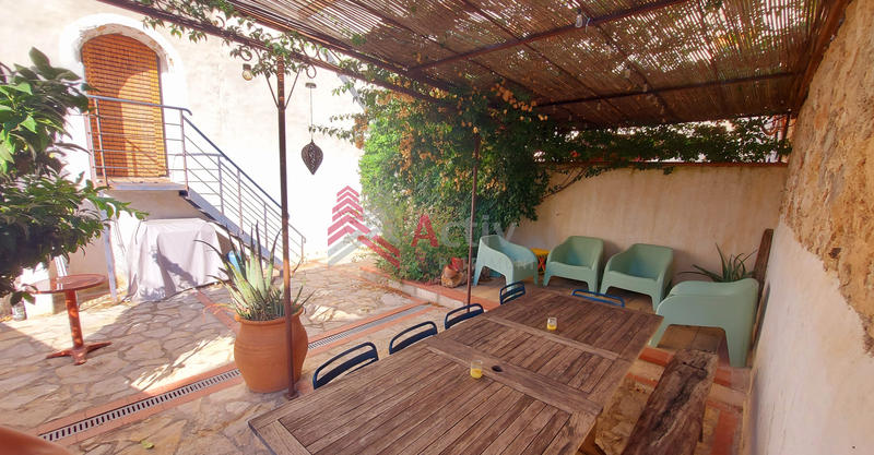 Maison de village - 195 m² - 9 pièces