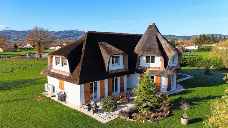 Villa - 332 m² - 8 pièces