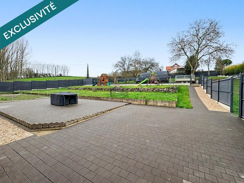 Maison - 223 m² - 8 pièces