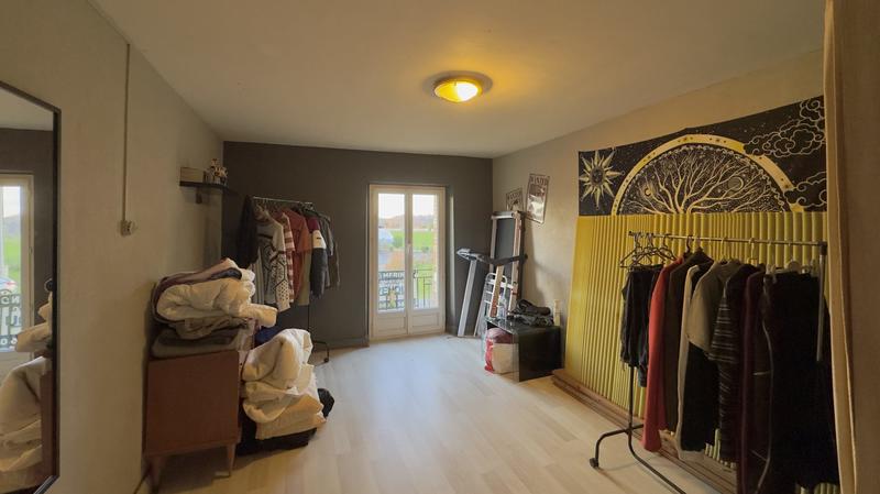 Maison - 200 m² - 3 pièces