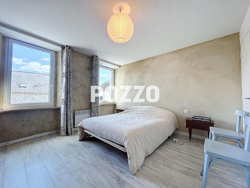 Maison - 134 m² - 9 pièces