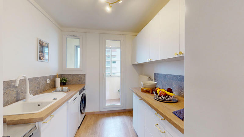 Appartement - 83 m² - 5 pièces