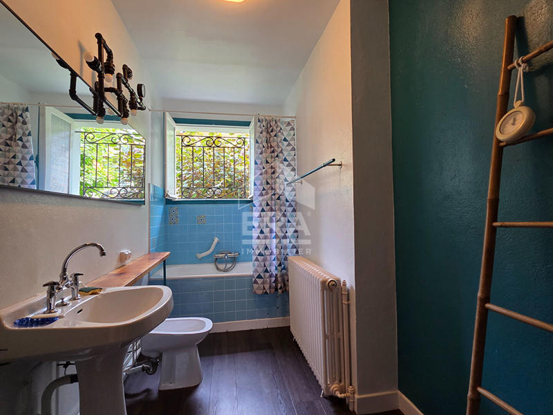 Maison - 157 m² - 8 pièces