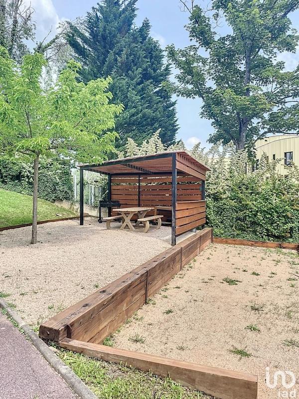 Local commercial - 143 m²