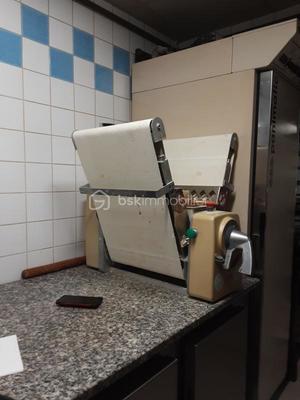 Bureau - 200 m² - 8 pièces