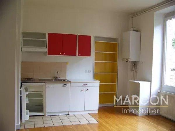 Maison - 428 m² - 18 pièces