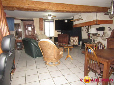 Maison traditionnelle - 122 m² - 4 pièces