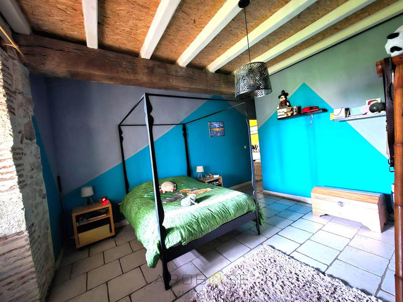 Maison en pierre - 185 m² - 6 pièces