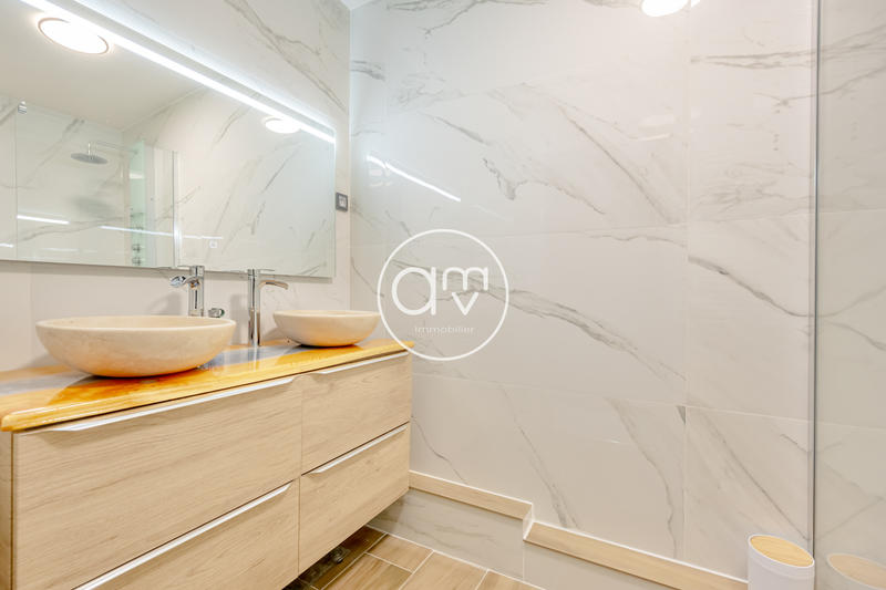 Appartement - 104 m² - 4 pièces