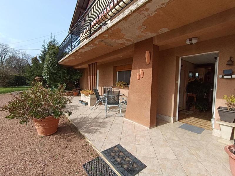 Maison de village - 235 m² - 11 pièces