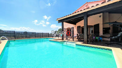 Villa - 226 m² - 8 pièces