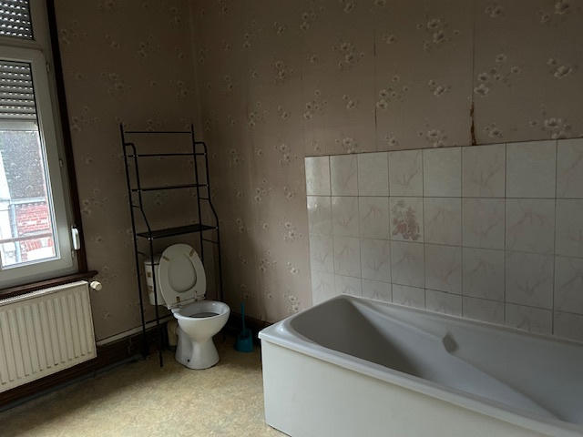 Maison - 166 m² - 8 pièces