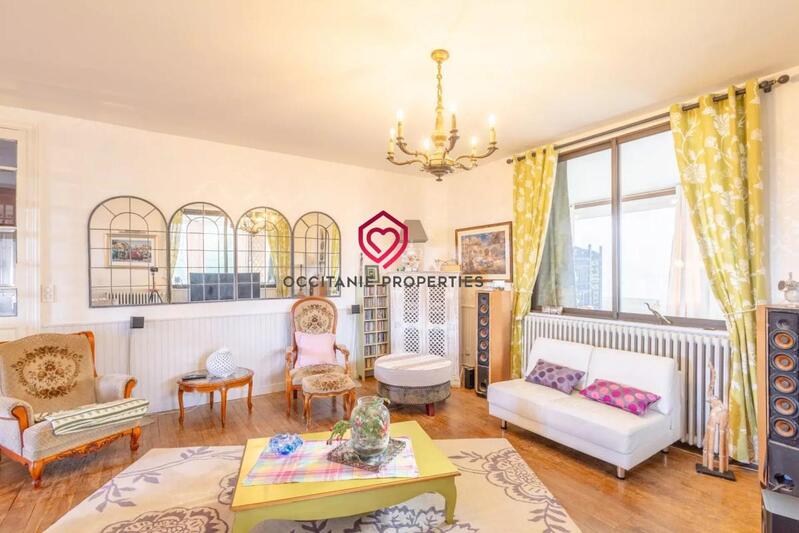 Propriété - 425 m² - 14 pièces