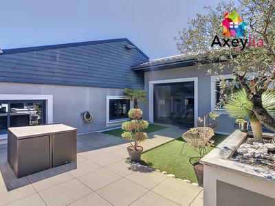 Loft - 171 m² - 8 pièces