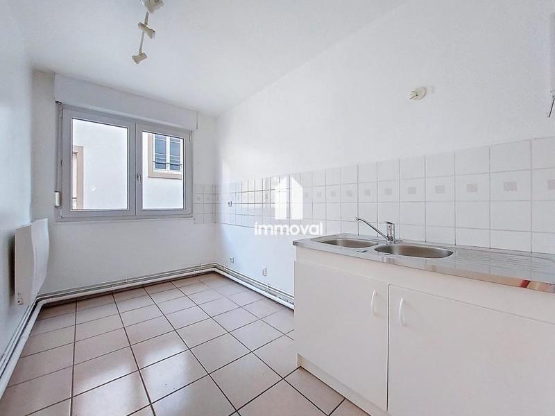 Local d'activité / Entrepôt - 72 m² - 3 pièces