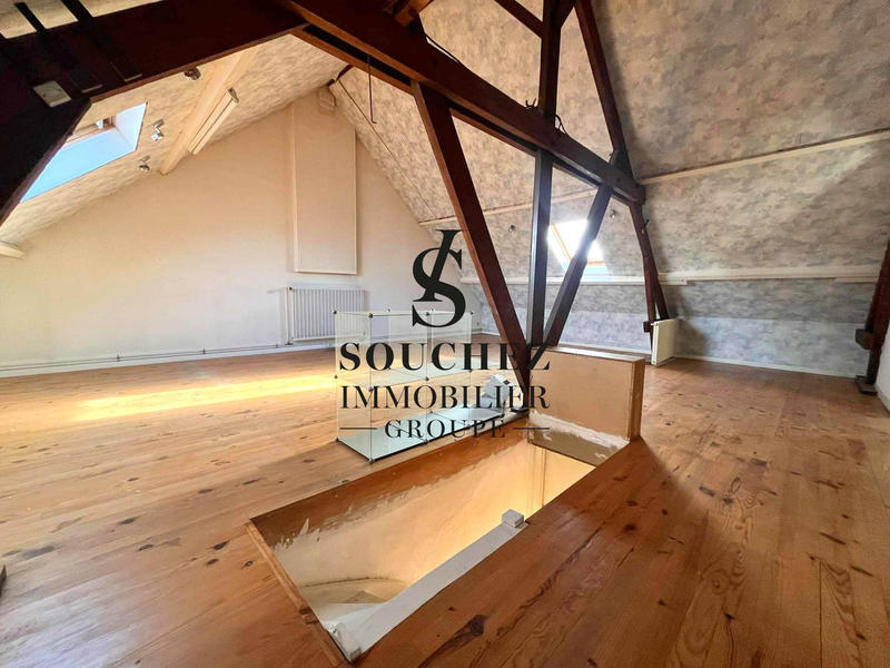 Maison ancienne - 235 m² - 8 pièces