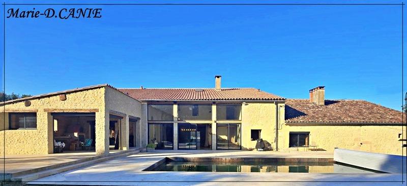 Propriété - 430 m² - 12 pièces