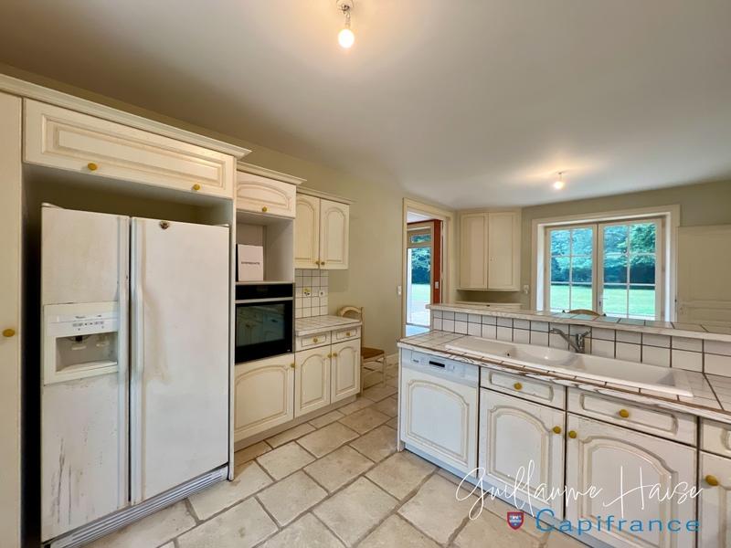 Propriété - 248 m² - 6 pièces