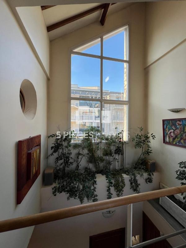 Maison - 200 m² - 7 pièces