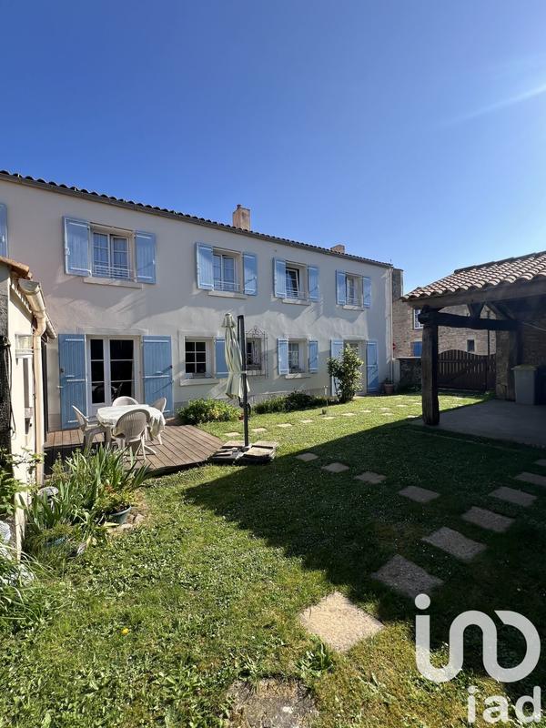 Maison - 315 m² - 8 pièces