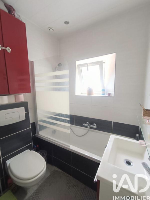 Maison - 96 m² - 5 pièces