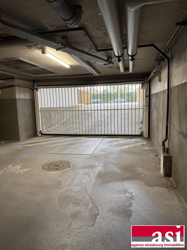 Parking / Garage - 12 m²