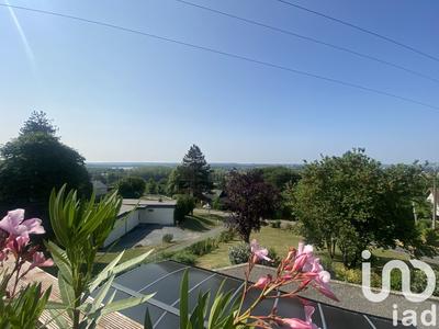 Maison - 217 m² - 8 pièces