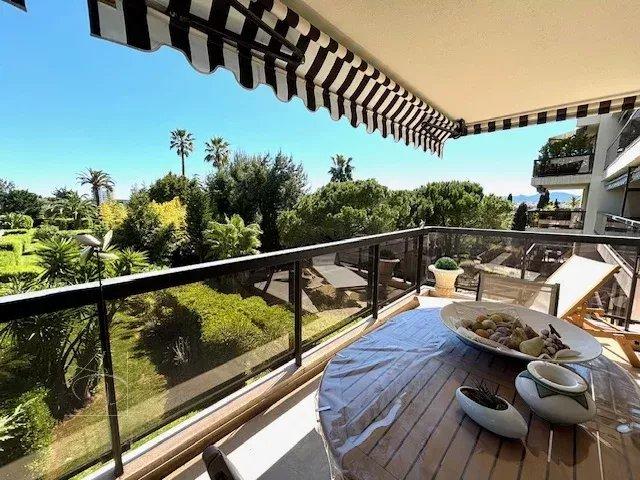 Appartement - 84 m² - 3 pièces