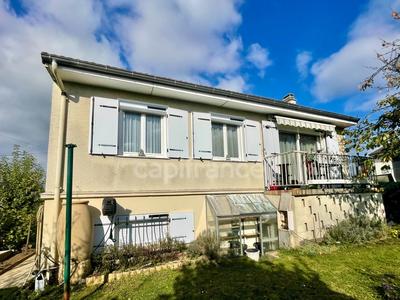 Maison - 86 m² - 4 pièces