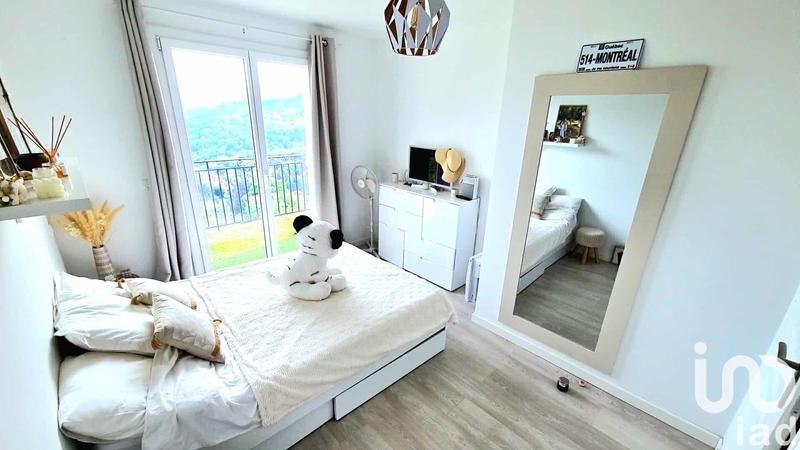 Maison - 143 m² - 5 pièces