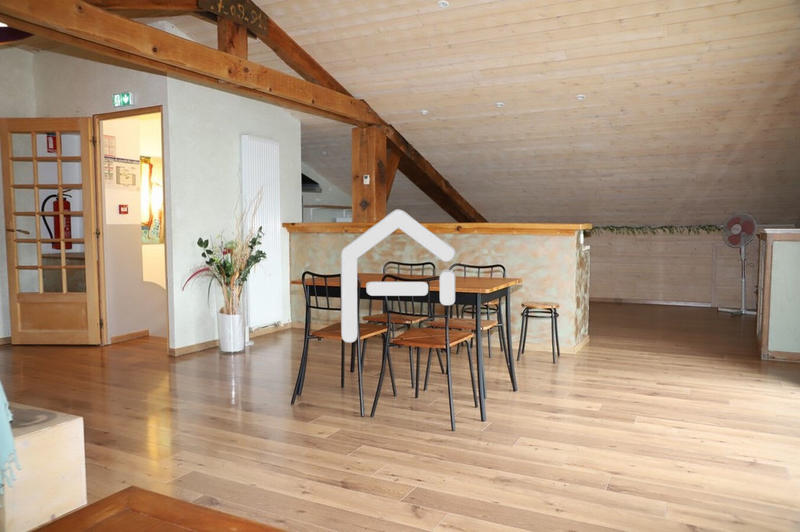 Maison - 620 m² - 20 pièces