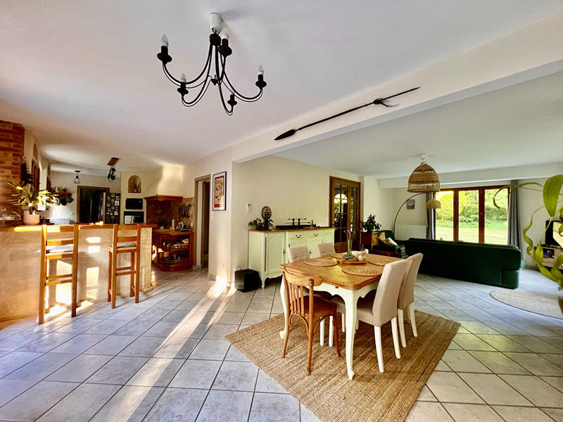 Maison - 167 m² - 6 pièces