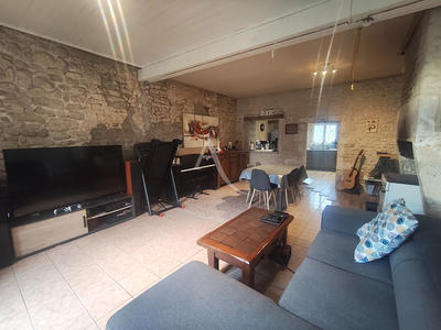 Maison - 96 m² - 3 pièces