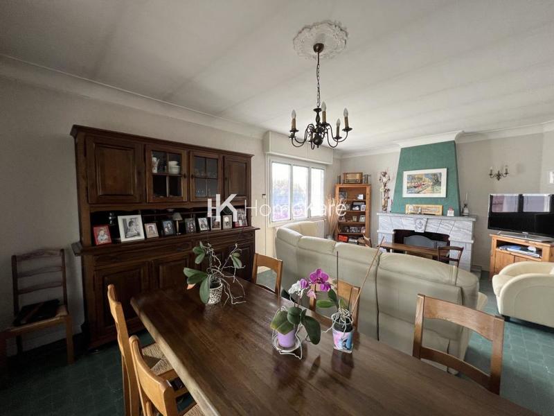 Maison - 200 m² - 7 pièces