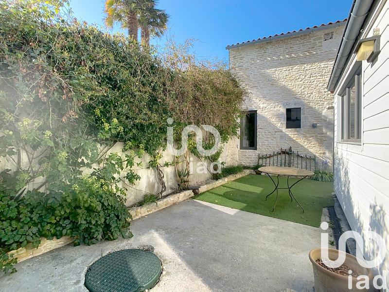 Maison - 210 m² - 7 pièces