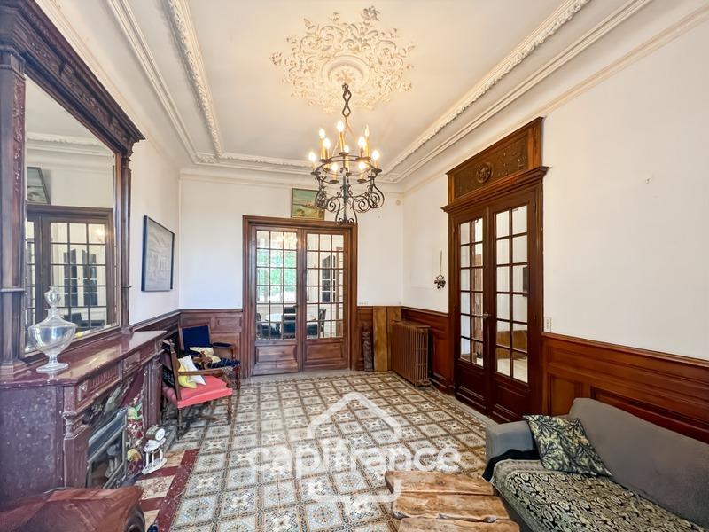 Maison de maîtres - 305 m² - 12 pièces