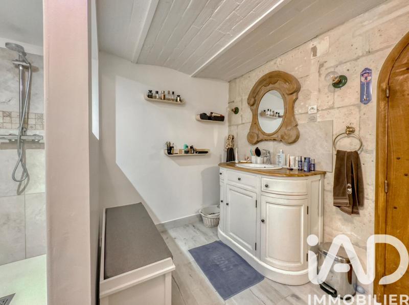 Maison - 225 m² - 8 pièces