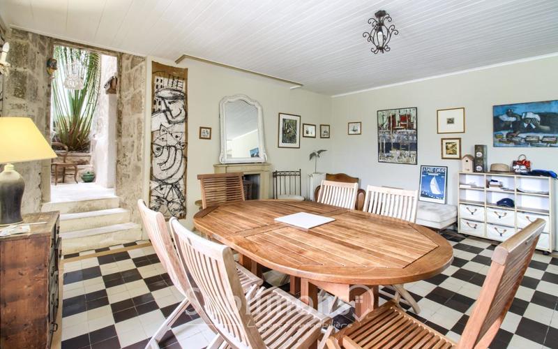 Maison ancienne - 215 m² - 6 pièces