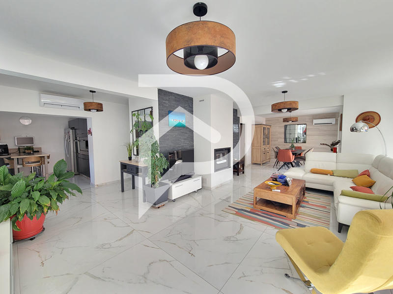 Maison - 173 m² - 6 pièces