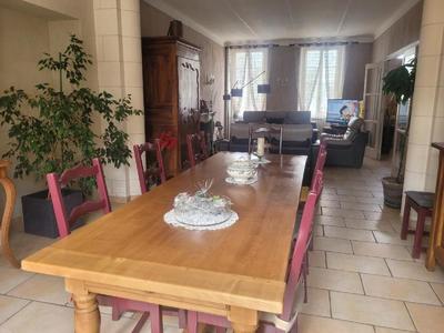 Maison - 309 m² - 8 pièces