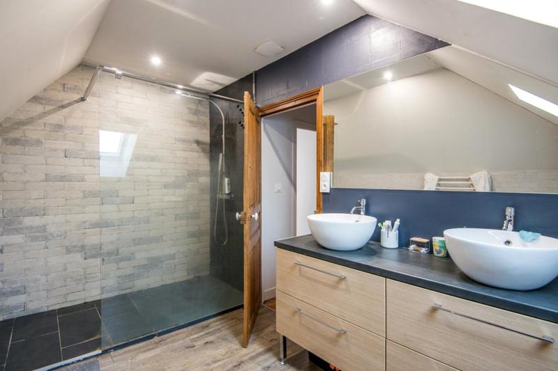 Maison en pierre - 130 m² - 6 pièces