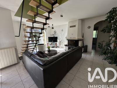 Maison - 147 m² - 6 pièces