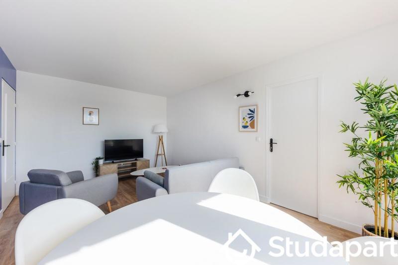 Chambre - 10 m² - 1 pièce