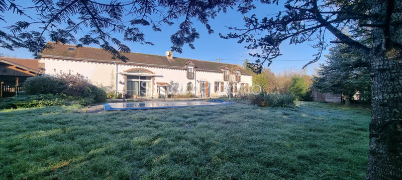 Maison - 251 m² - 7 pièces