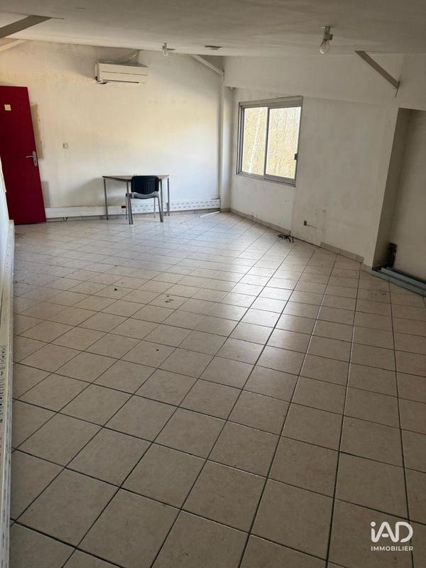Local commercial - 4 570 m²