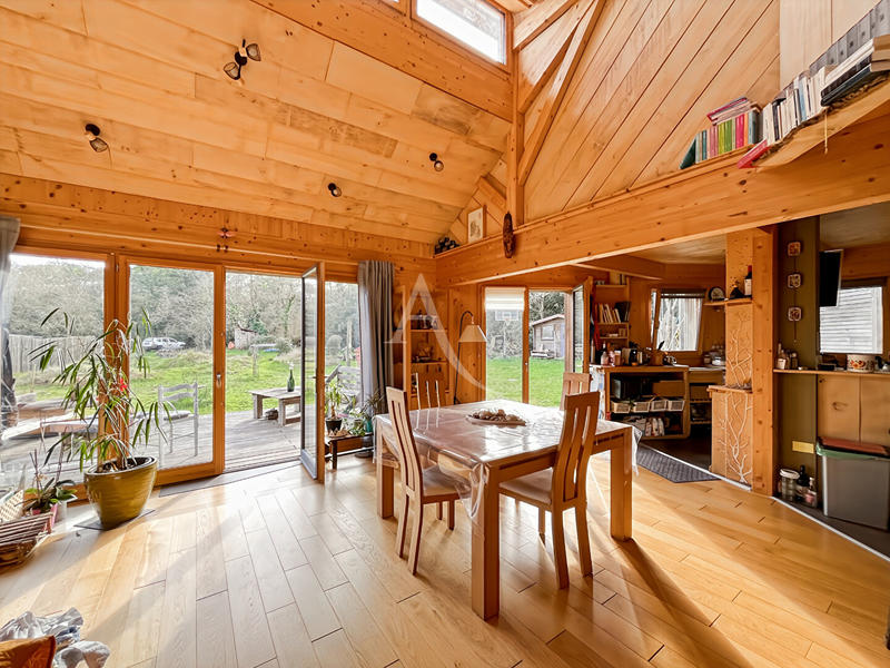 Maison - 110 m² - 6 pièces