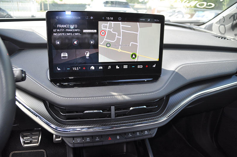 Skoda enyaq _80 v sportline toit ouvrant