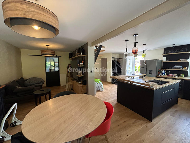 Maison - 81 m² - 5 pièces