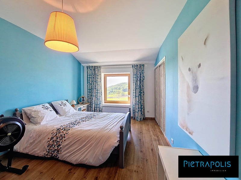 Maison - 375 m² - 12 pièces